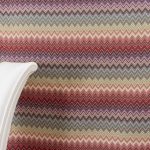Acquista il Tessuto Gobelin Multicolore ZigZag chevron rosso su Deco Italian Design. Perfetto per tende, cuscini e rivestimenti di alta qualità.