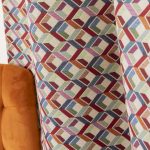 Tessuto gobelin fantasia cubi 3D multicolore con sfondo beige - Tessuti moderni e colorati per arredamento Deco Italian Design